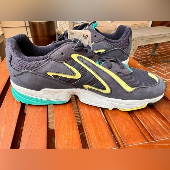 The adidas Men’s Navy Yung-96 Chasm With Neon Accents Sneakers US 10.5 - Picture 4 of 13